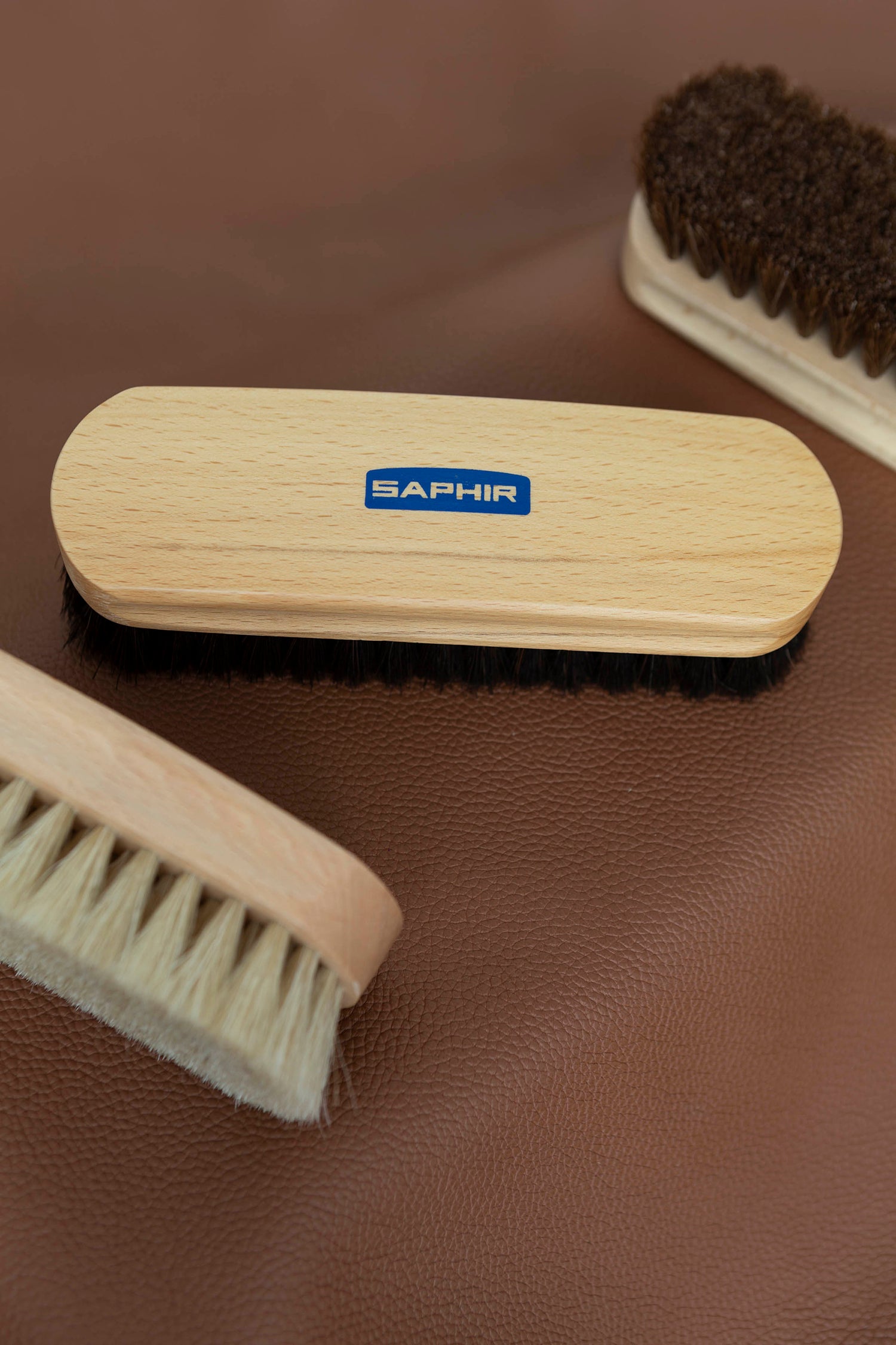 Saphir Medium Brush
